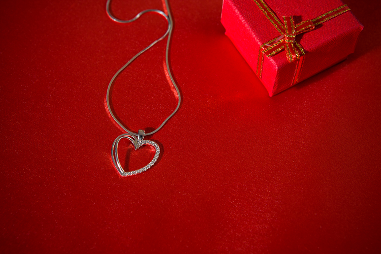 Valentine's Day Gift Guide from Lavalier
